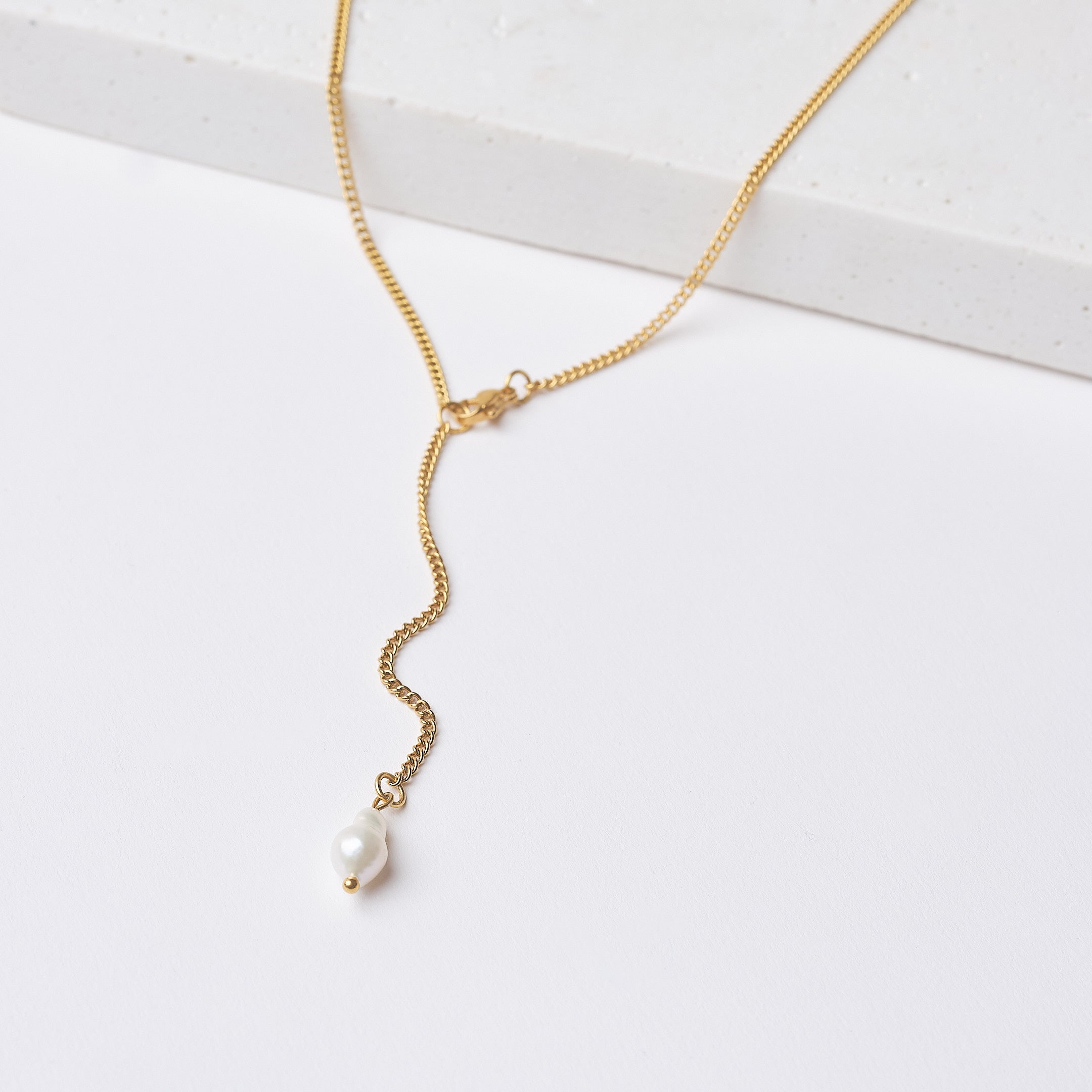 HALSKETTE Celine "die feine Perle" 18k vergoldet