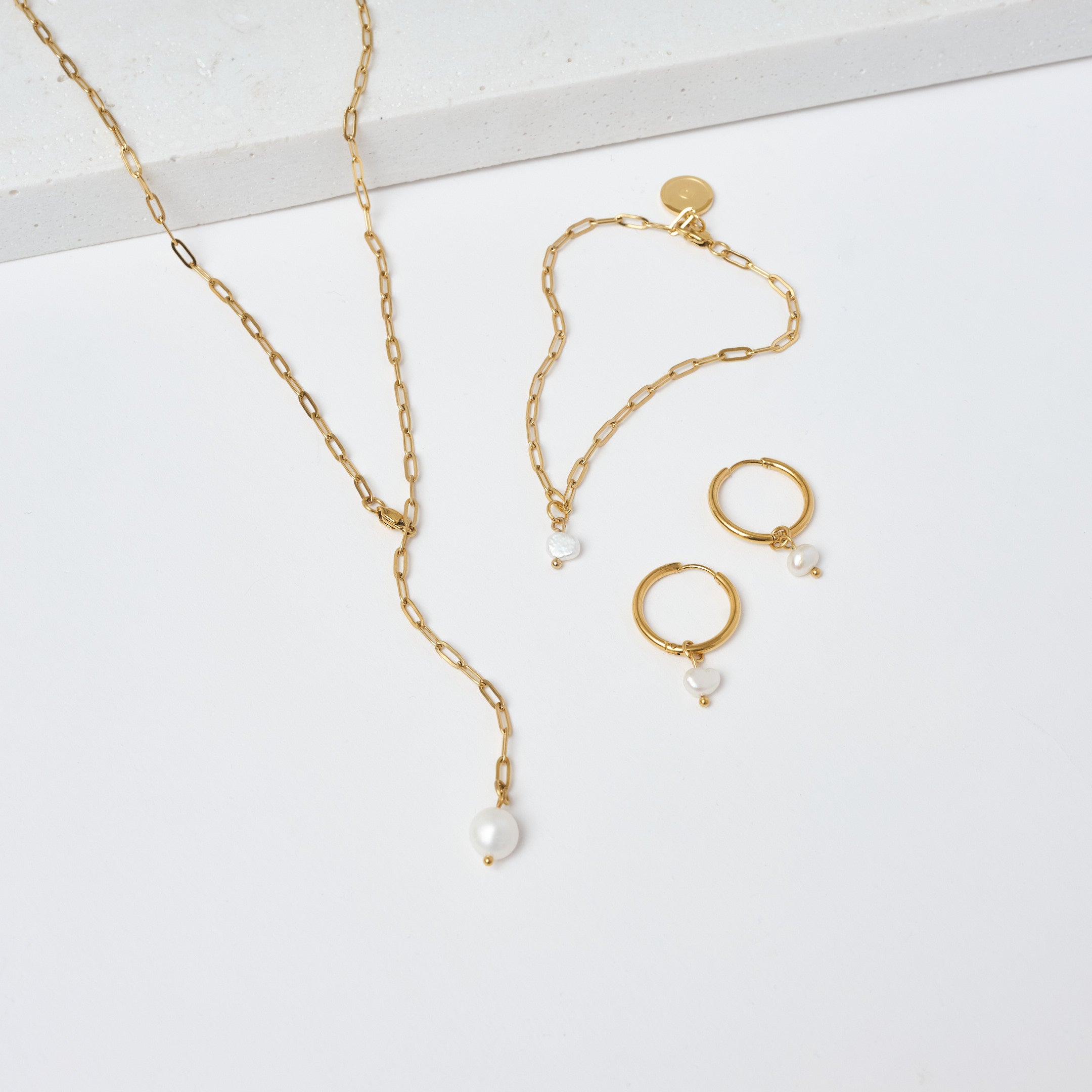 HALSKETTE Celine "die grobe Perle" 18k vergoldet