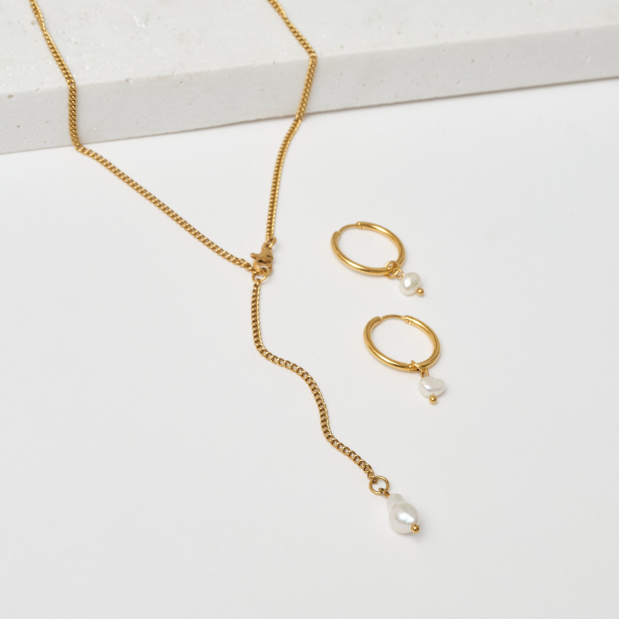 HALSKETTE Celine "die feine Perle" 18k vergoldet