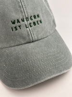 Laden Sie das Bild in den Galerie-Viewer, KAPPE &quot;Wandern ist Leben&quot;
